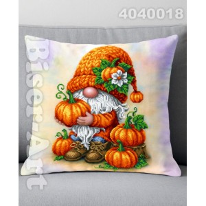 4040018 Гном з гарбузами (наволочка+подушка) для вишивки